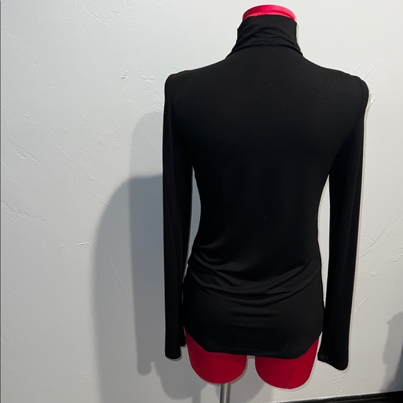 Cupio Black long sleeve turtleneck - Picture 2 of 3